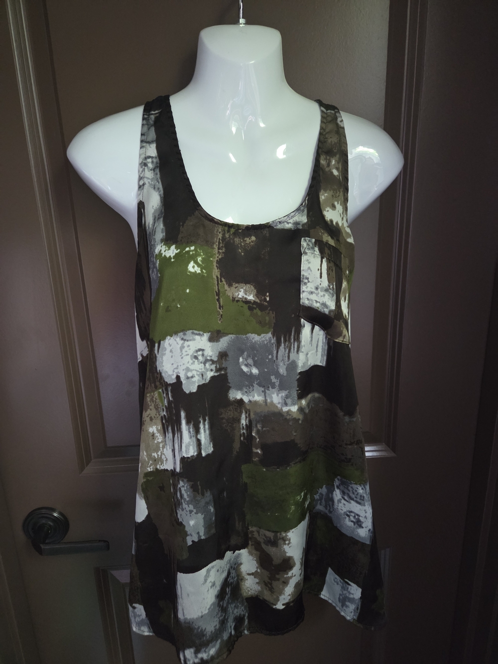 Abstract Print Scoop Neck Tank Top - Olive Green & Black